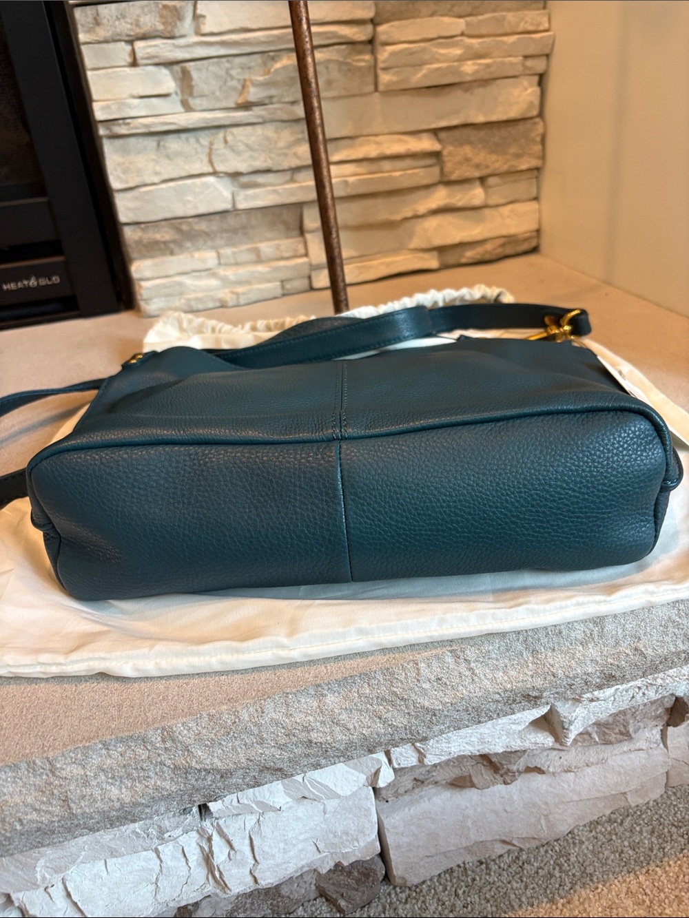 NWT HOBO Pier Crossbody/Shoulder Bag - Picture 5 of 9